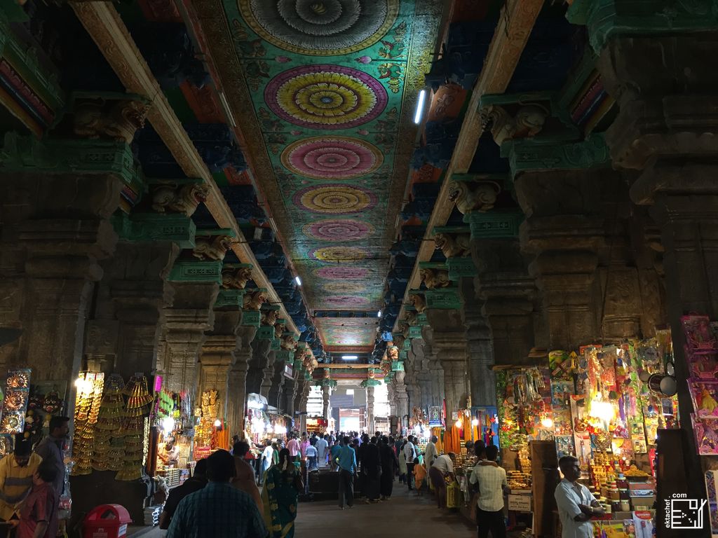 India - Madurai - Meenakshi temple - The market